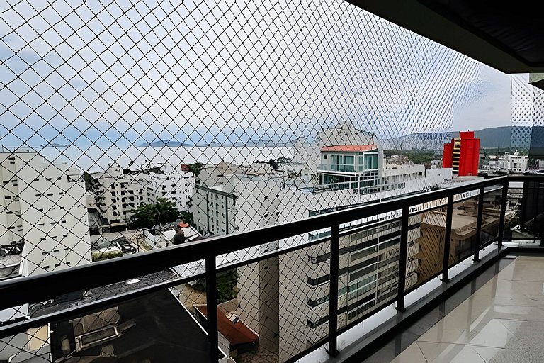 Duplex Vista Mar • Piscina • Churrasqueira