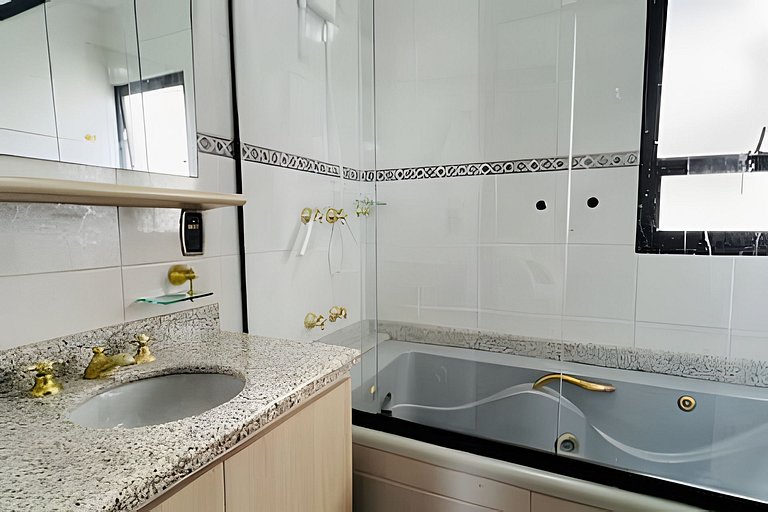 Duplex Vista Mar • Piscina • Churrasqueira