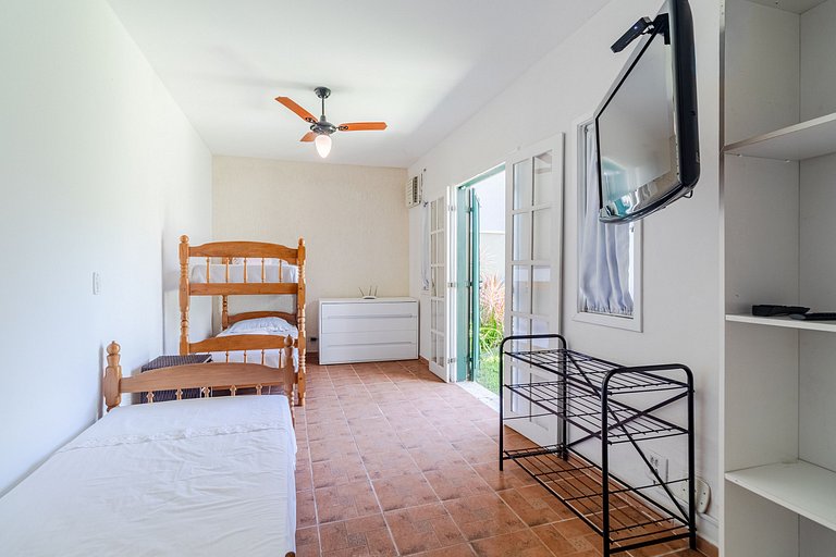 200m Praia | Roupa de Cama, Toalhas | 4 Vagas
