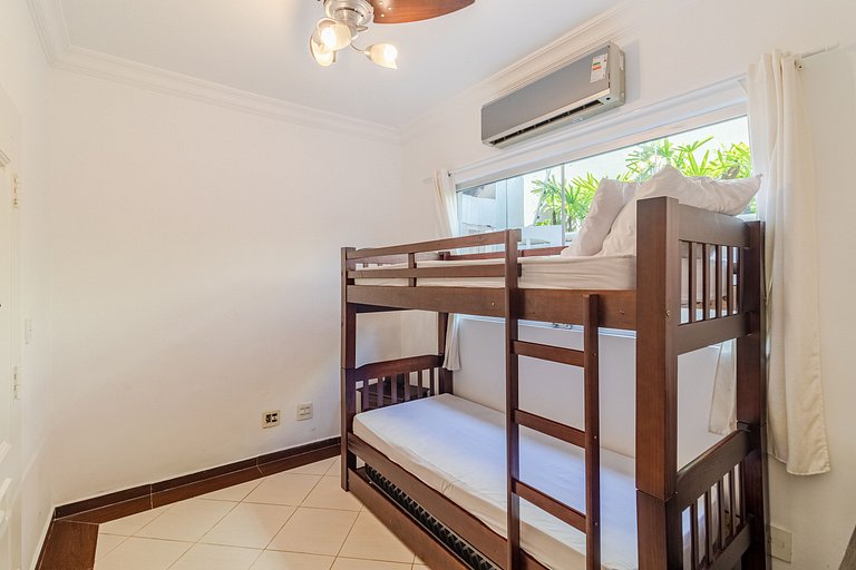 140m Praia | Roupa de Cama, Toalhas | 4 Vagas