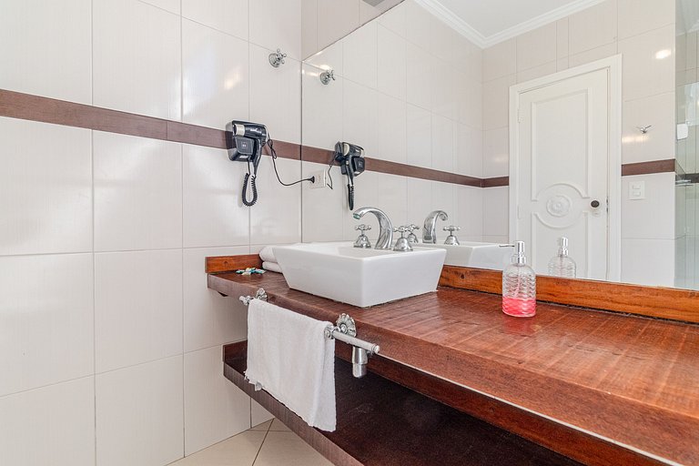 140m Praia | Roupa de Cama, Toalhas | 4 Vagas