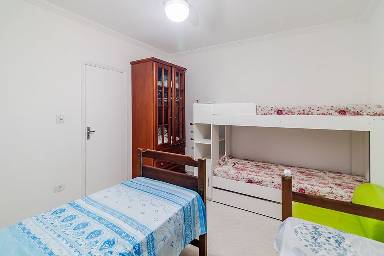 Tudo Perto | Praia a 300m | Enseada