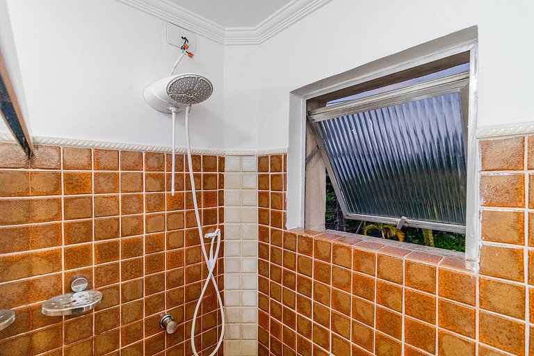 Tudo Perto | Praia a 300m | Enseada