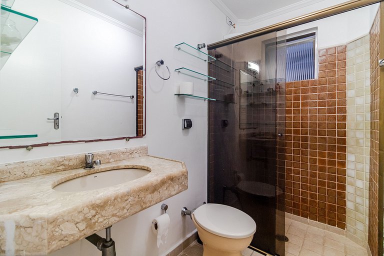 Tudo Perto | Praia a 300m | Enseada