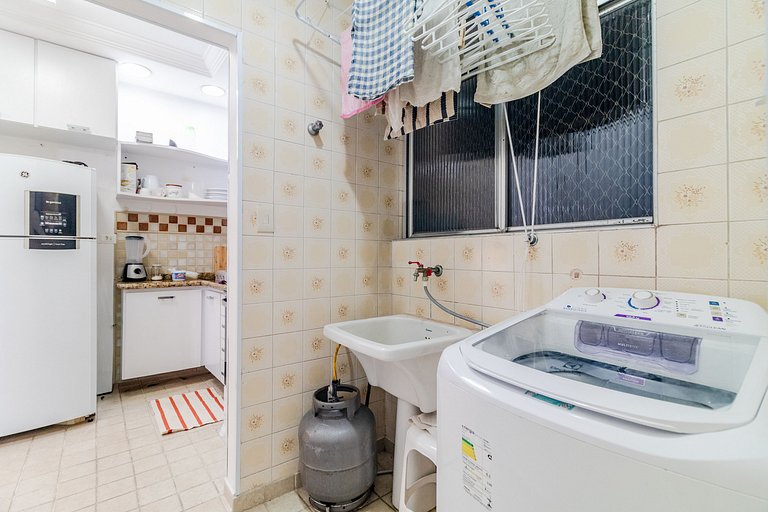 Tudo Perto | Praia a 300m | Enseada