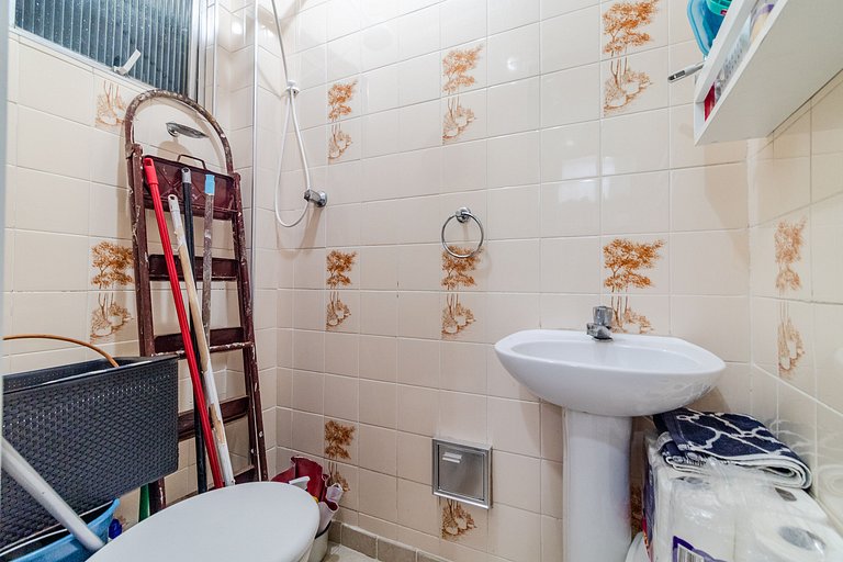 Tudo Perto | Praia a 300m | Enseada