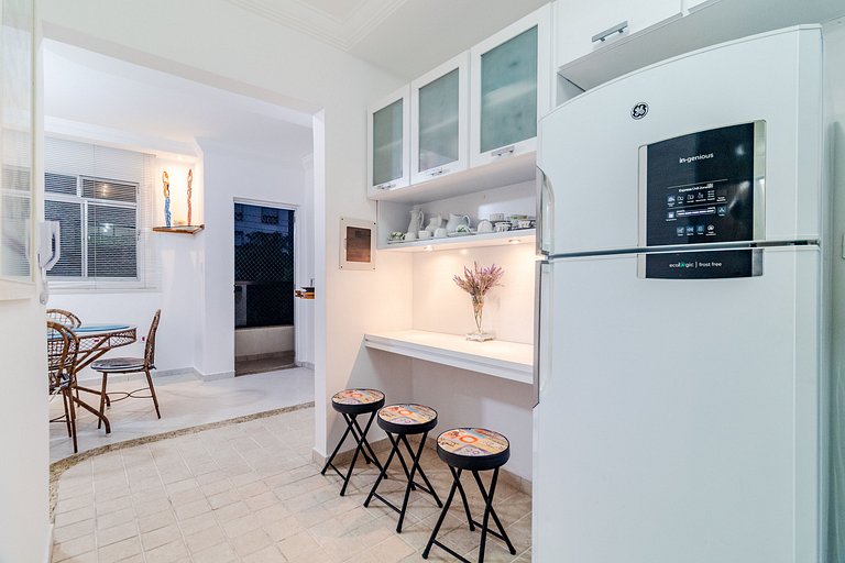 Tudo Perto | Praia a 300m | Enseada