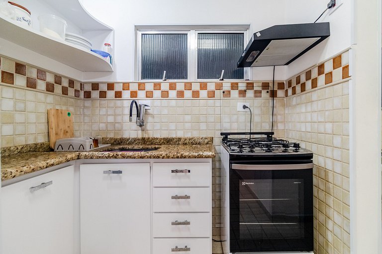 Tudo Perto | Praia a 300m | Enseada